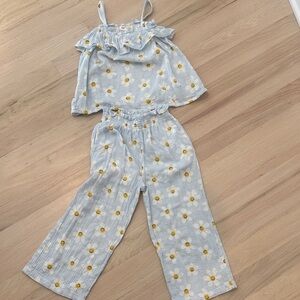 Hanna Andersson Light Blue Daisy Pajama Set with Yellow Accents